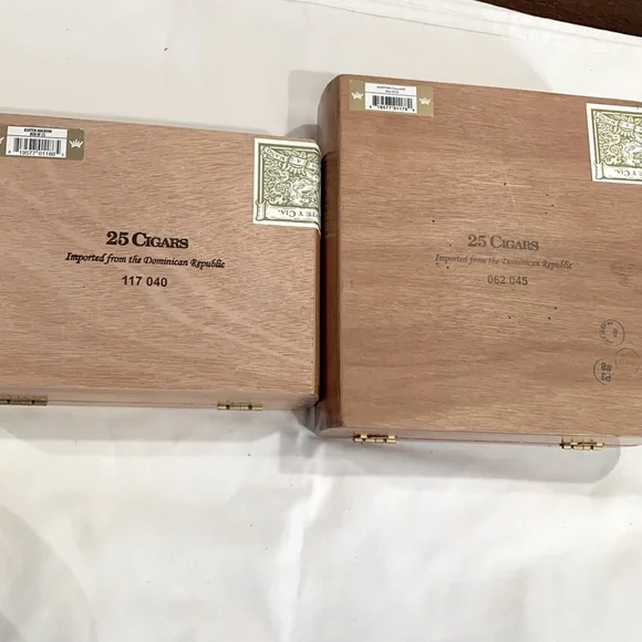 🔹Ashton Large Ceramic Ashtray… - Picture 7 of 10